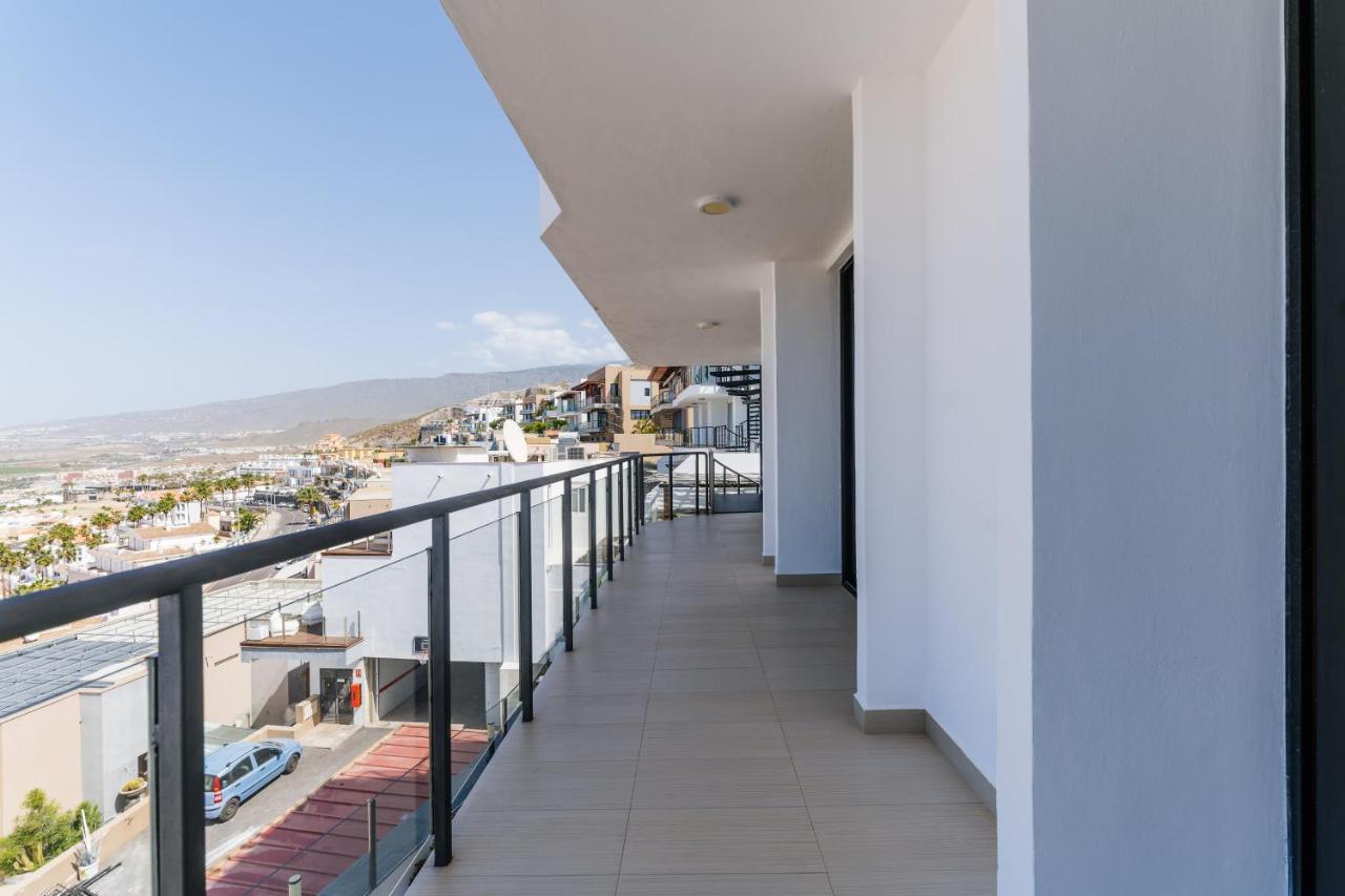 Sunset White Villa - Ocean View, Jakuzzi, Heated Pool, Air-Conditioning, Grill Playa de las Americas  Exterior photo