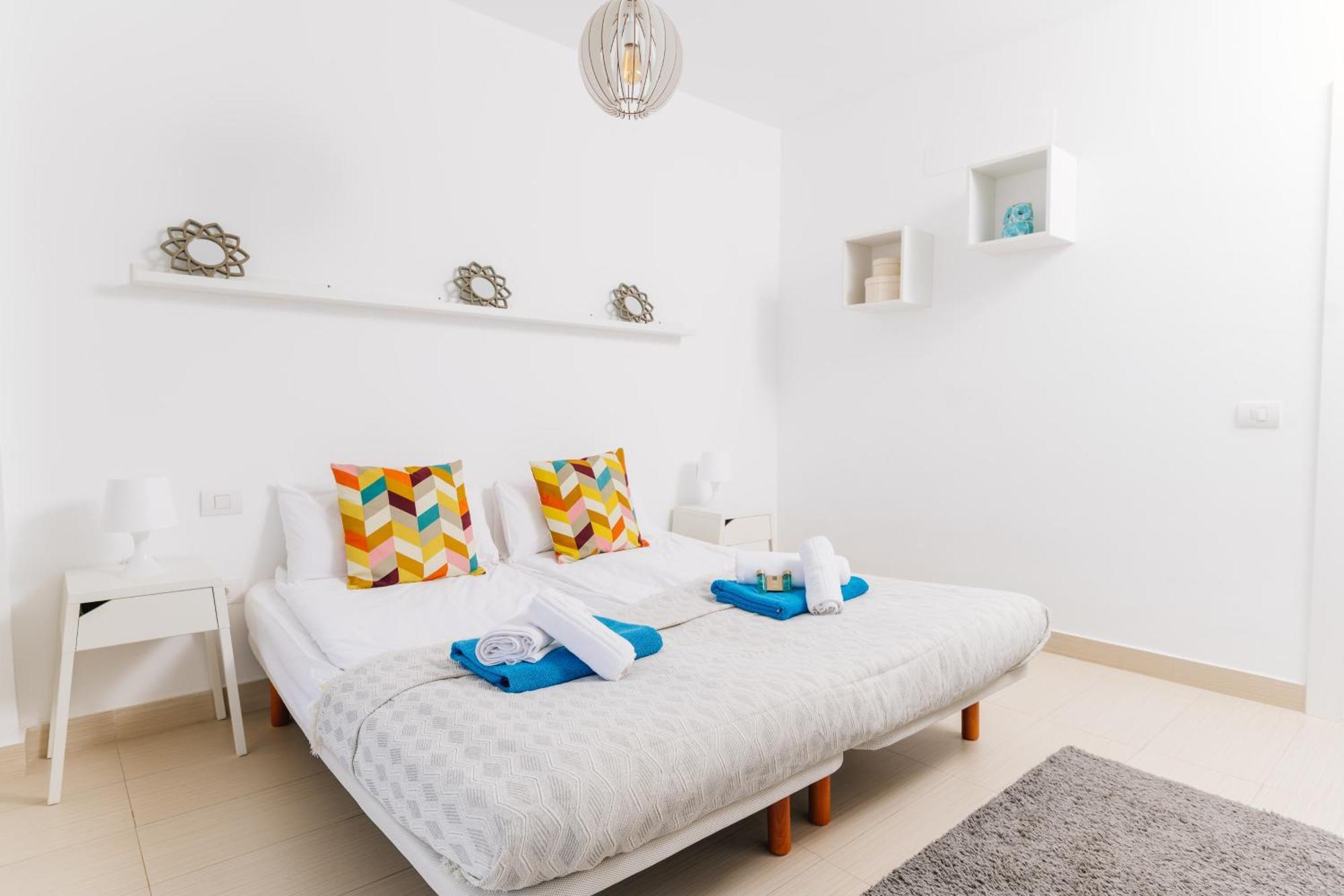 Sunset White Villa - Ocean View, Jakuzzi, Heated Pool, Air-Conditioning, Grill Playa de las Americas  Exterior photo